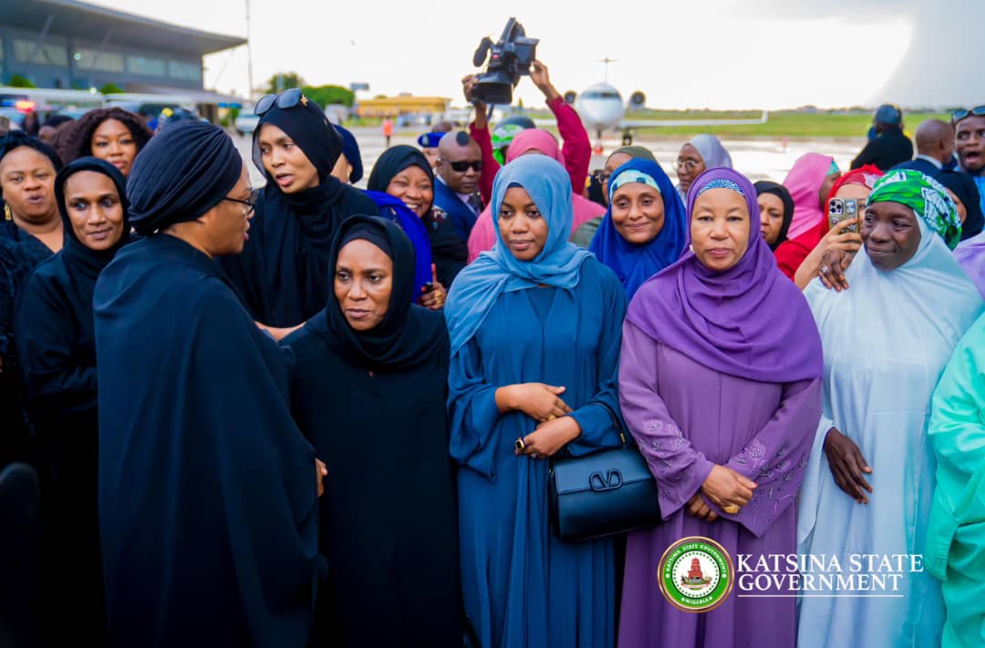 First Lady Oluremi Tinubu Leads Top Dignitaries To Daura, Condoles Buhari’s Family