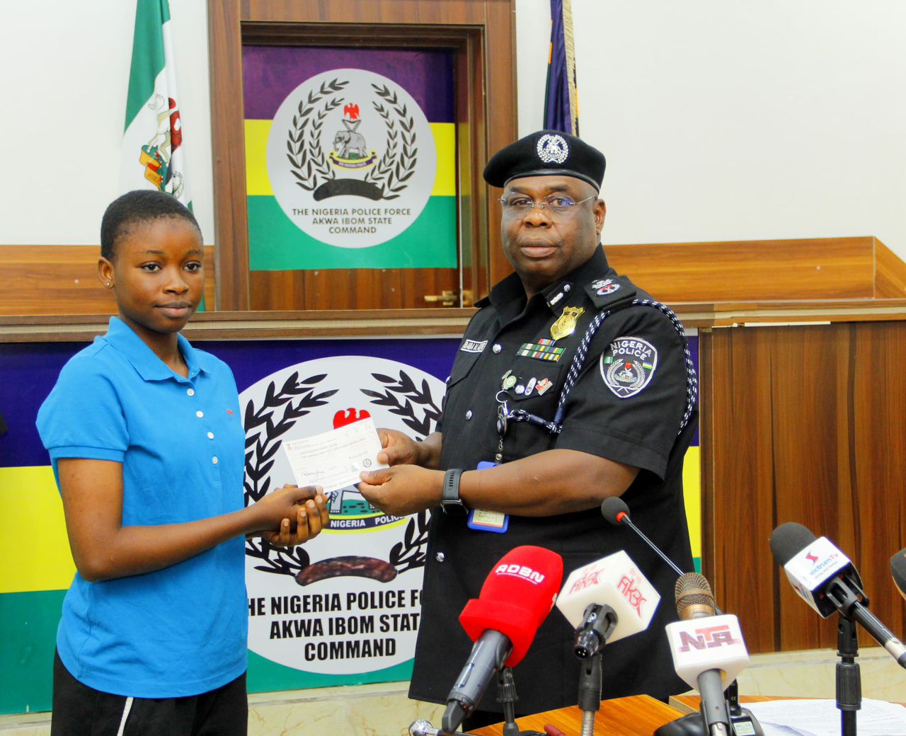 33 Families Of Fallen Police Officers In Akwa Ibom Receive Welfare Package
