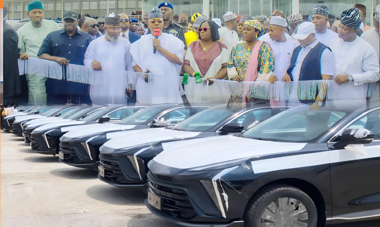 Gov Ododo Presents Vehicles To Kogi LG Chairmen, Restates Commitment To Grassroots Development