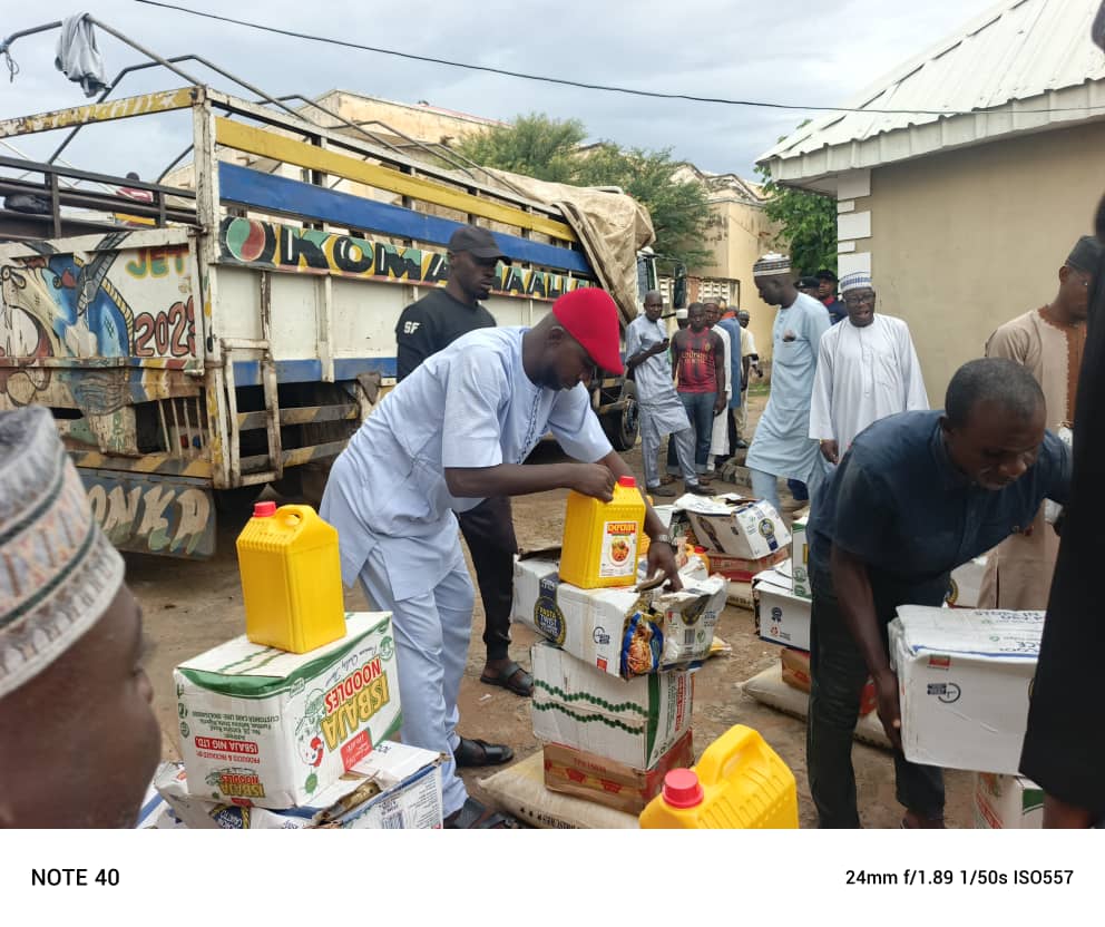 700 flood ravaged families get succor as NSA distributes 1st tranche of relief materials in Yola 700 flood ravaged families get succor as NSA distributes 1st tranche of relief materials in Yola