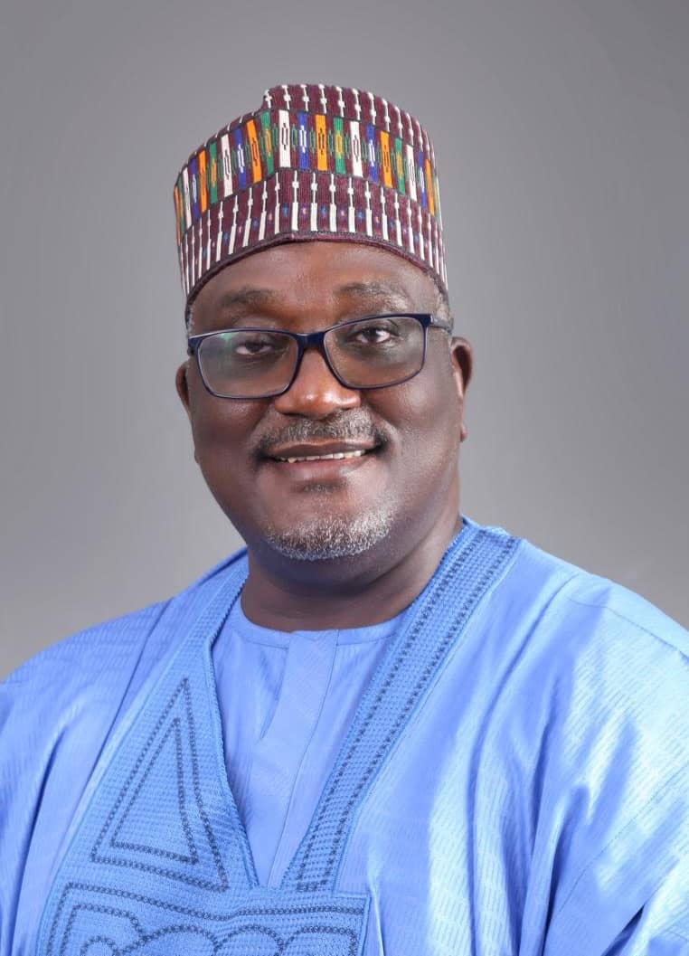 Tumsah Rewards Yobe Students With ₦500,000 Each, Brand-new Laptops For Winning Global Competitions In London