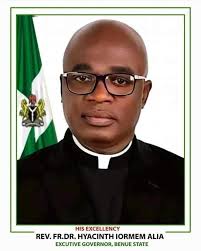 17 Take Oath As Commissioners In Benue